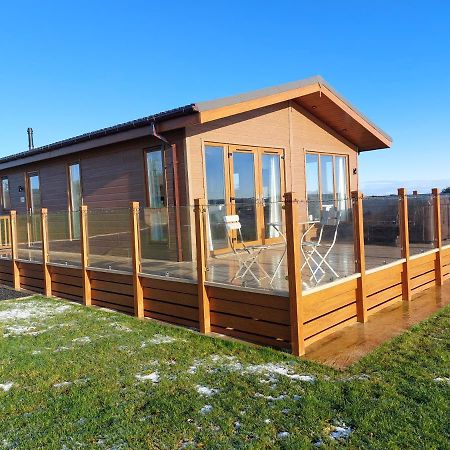 Luxury Family Beechwood Lodge With Hot Tub Lochwinnoch Bagian luar foto