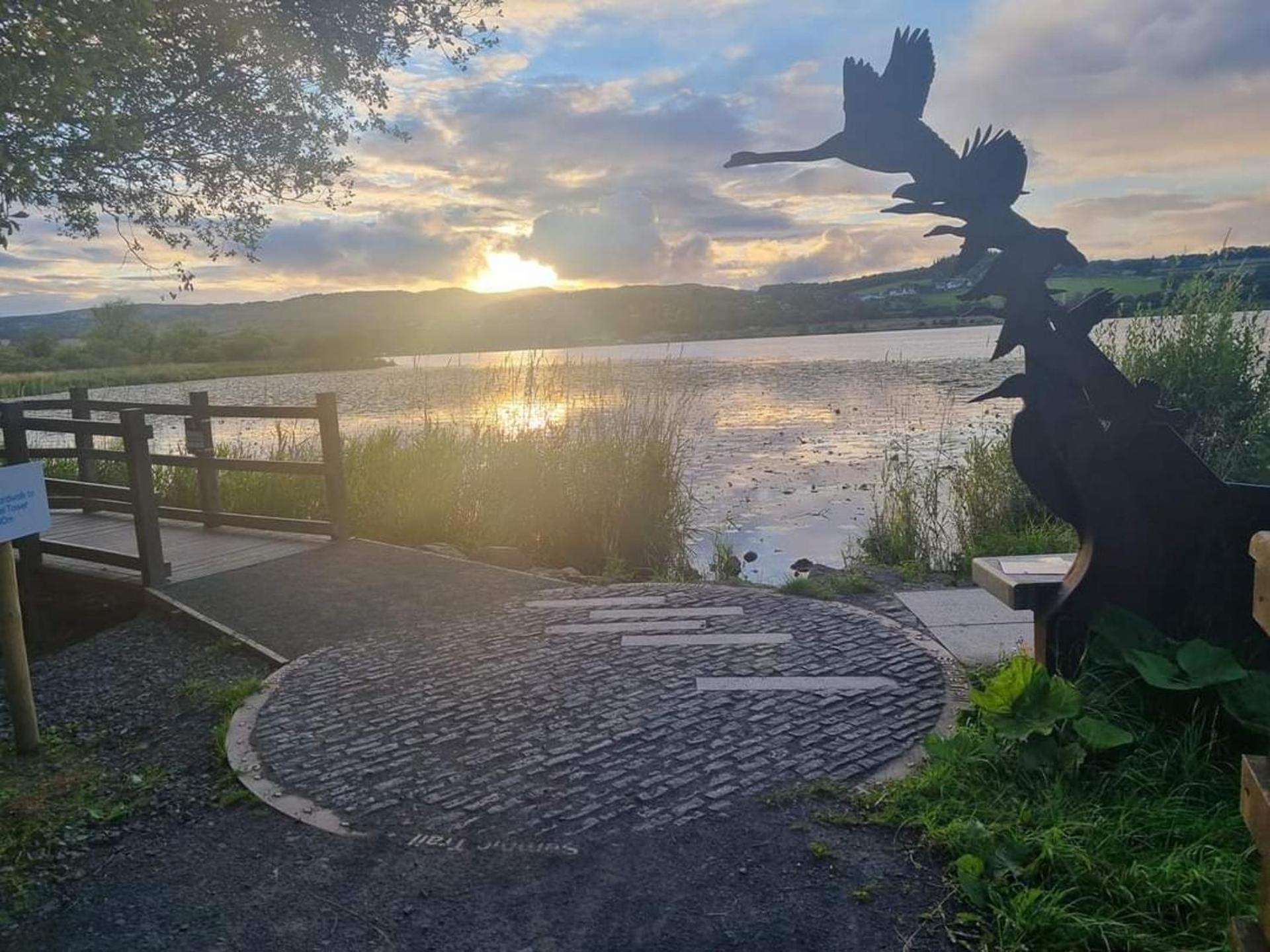 Luxury Family Beechwood Lodge With Hot Tub Lochwinnoch Bagian luar foto